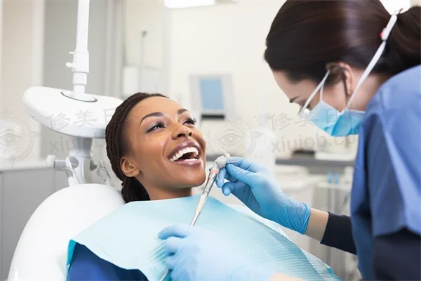 咸宁高新陈涛口腔诊所龋齿填充服务现价为800元起，现推出优惠价仅需600元起。抓紧时间，享受实惠费用，守护您的牙齿健康！