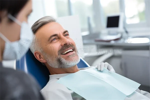 临沂牙科医院排名前十：哪家口碑更佳？探访临沂兰山松果口腔门诊部的洗牙项目，专業又细致！