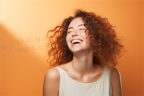 北京幸福医疗美容医院推出幸福无损活细胞丰胸优惠活动，价格仅需7800元起，原价9800元起，详细价格表见内文。