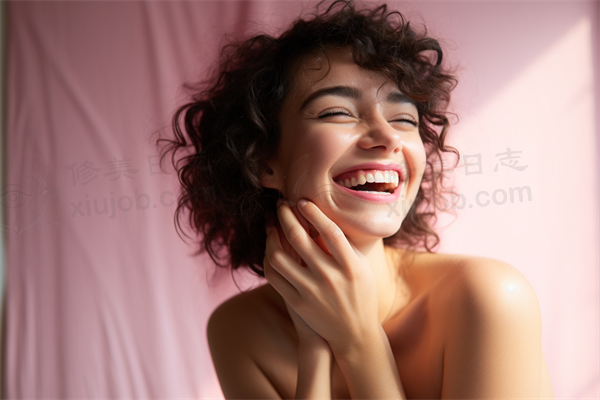 武汉甄美医疗美容医院的假体隆胸现仅需15800元起，原价18800元起，助您轻松实现美丽的梦想！