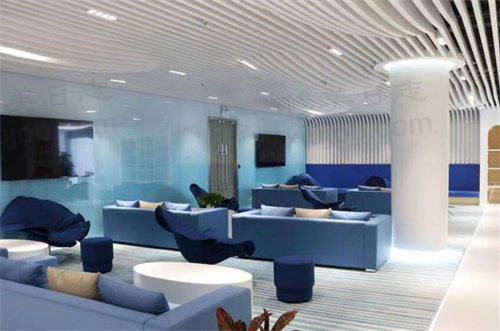 西安西安医大眼科医院李娟医生会亲自做眼科手术吗？答案在这