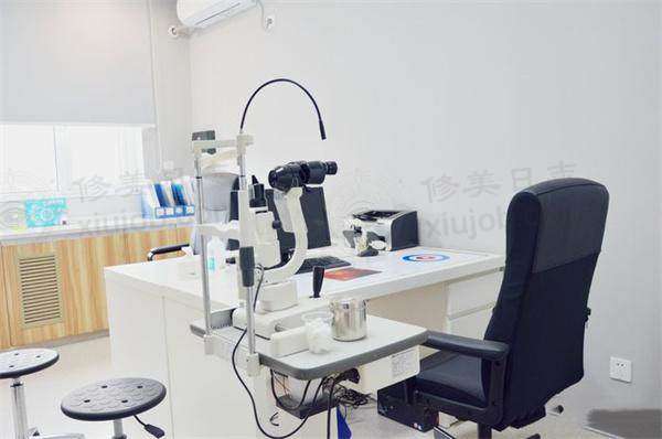 北京华德眼科医院赵金素医生靠谱吗？医院实力与医生经验双重保障