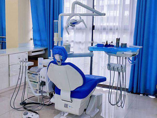 都江堰华艺口腔诊室